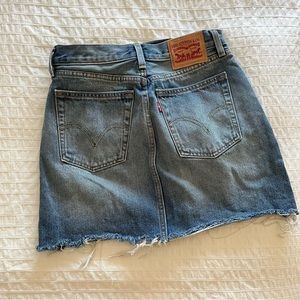 levi’s denim skirt